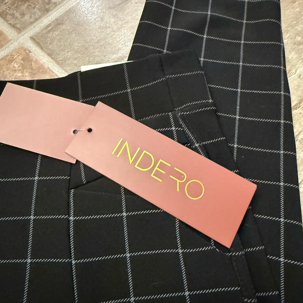 INDERO Scuba Windowpane Plaid Slim Leg Pants Capsule Size S/M Black Checker NWT - Picture 3 of 5